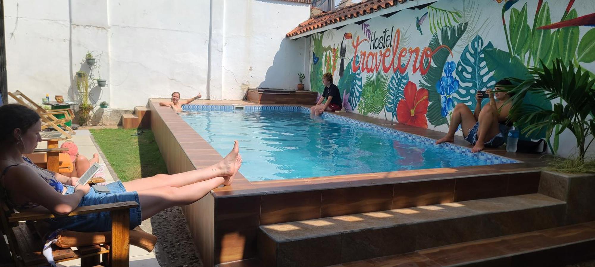 Hostal Backpackers Travelero Hotel Санта Крус де ла Сиера Екстериор снимка